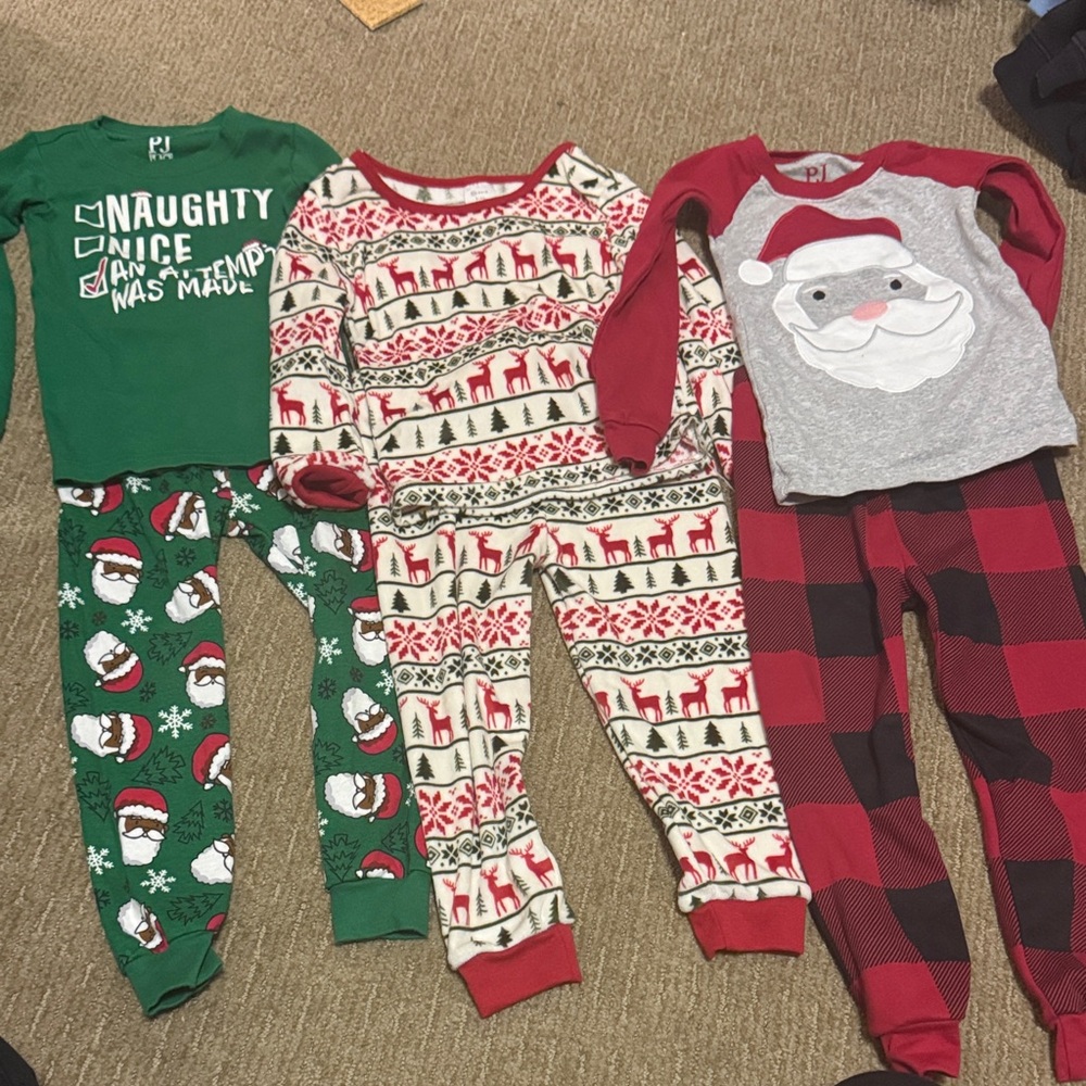 Place Kids Pajama Set - Green, Red, and Gray